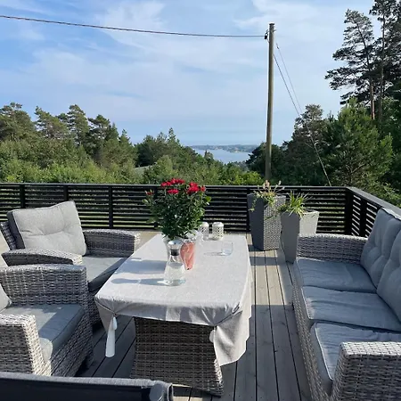 Peaceful Seaside With - Large Private Outdoor Areas And Boat Available On Request Nyaraló Eigebrekk