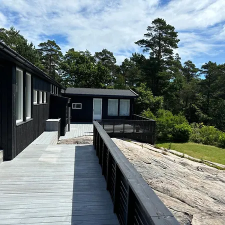 Peaceful Seaside With - Large Private Outdoor Areas And Boat Available On Request * Eigebrekk